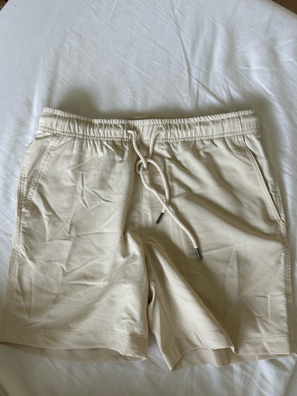 Men's Casual Drawstring Shorts in Light Beige